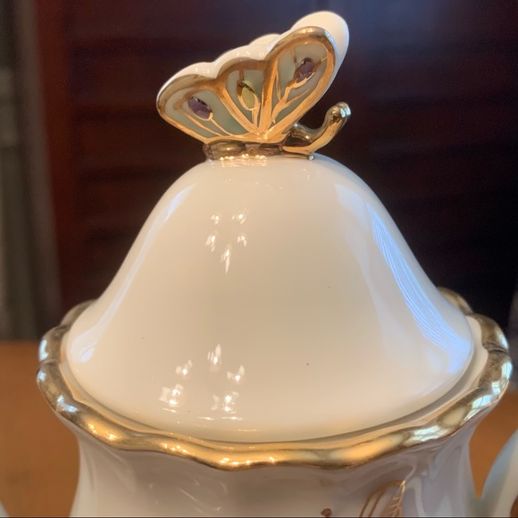 Lenox The Springtime Splendor Teapot - Picture 2 of 16